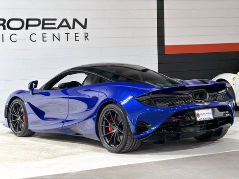 Used 2024 McLaren 750S image 33