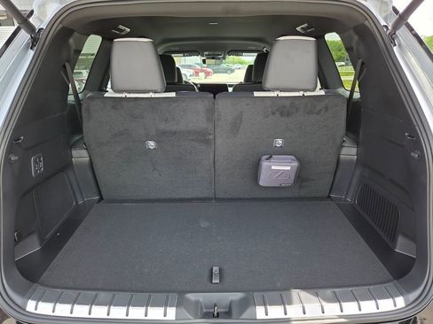 New 2026 Lexus TX 500h AWD image 30