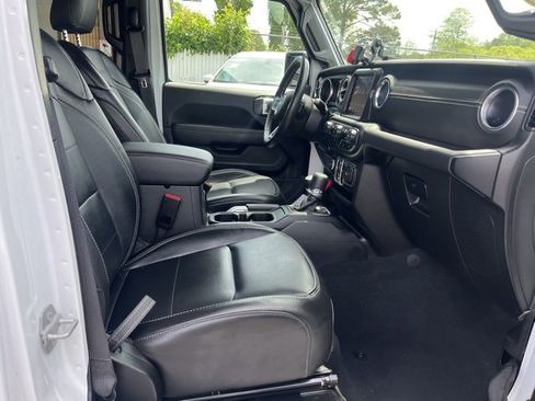 Used 2022 Jeep Wrangler Unlimited Sahara 4xe image 14