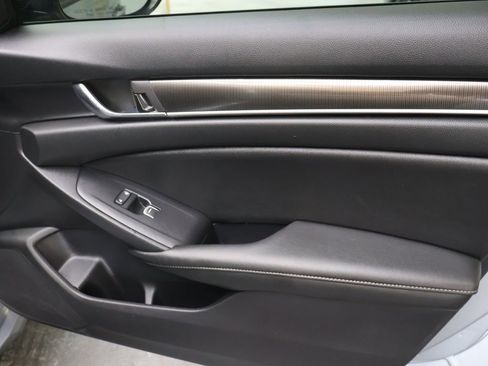 Used 2020 Honda Accord Sport image 12