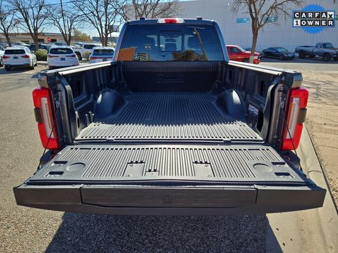 Used 2025 Ford F250 Platinum image 12
