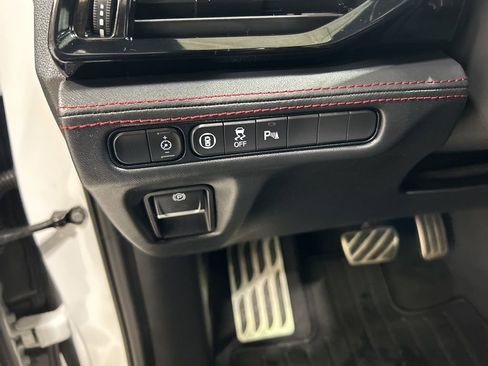 Used 2024 Acura MDX A-Spec image 11