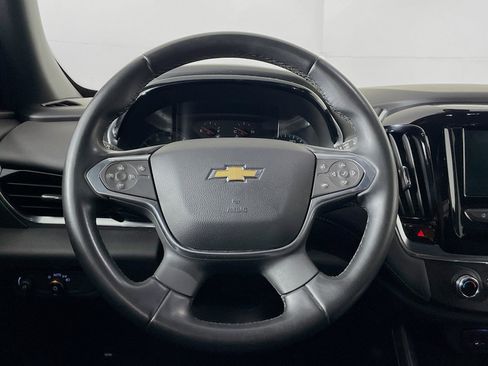 Used 2023 Chevrolet Traverse LT image 18