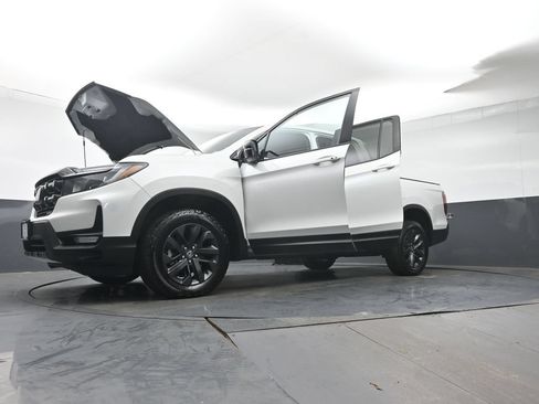 Used 2025 Honda Ridgeline Sport image 43