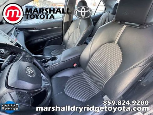 Used 2023 Toyota Camry SE image 10