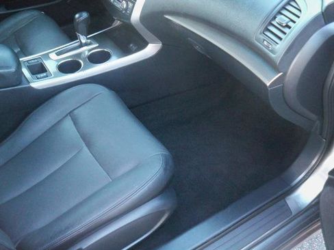 Used 2014 Nissan Altima 2.5 SL w/ Moonroof Package image 18