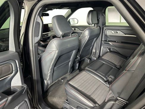 Used 2025 Ford Explorer ST-Line w/ ST-Line Street Pack AWD/4WD image 14