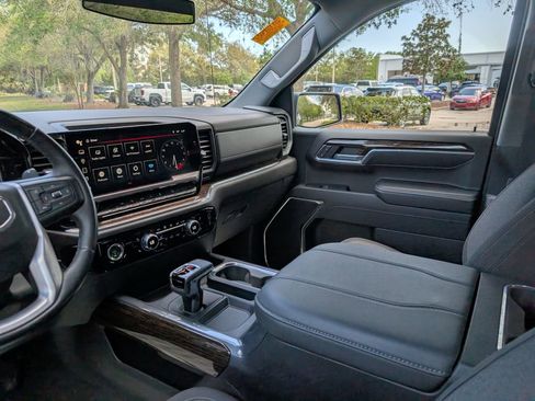 Used 2023 GMC Sierra 1500 Elevation image 17