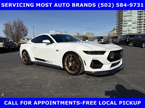 Used 2024 Ford Mustang GT Premium image 11