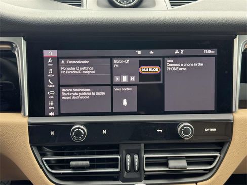 Used 2024 Porsche Macan image 23