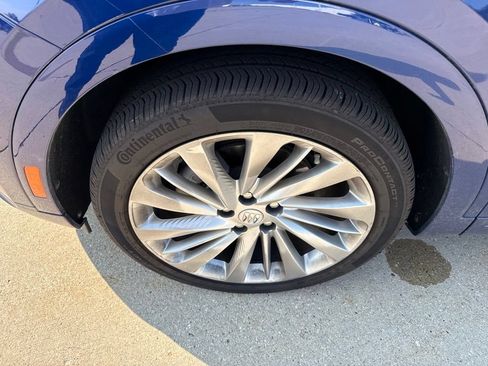 Used 2024 Buick Envision Avenir AWD/4WD image 12