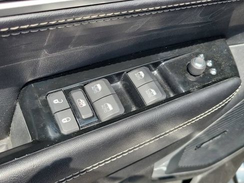 Used 2024 Jeep Wagoneer L Series II w/ Flexible Seating Group AWD/4WD image 33
