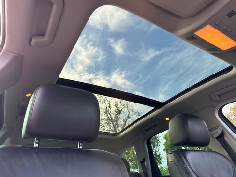 Used 2013 Volkswagen Touareg Lux image 15