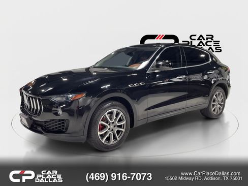 Used 2017 Maserati Levante AWD/4WD image 3