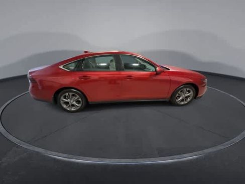 Used 2023 Honda Accord EX image 9