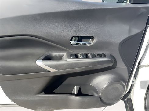 Used 2024 Nissan Kicks SV image 13