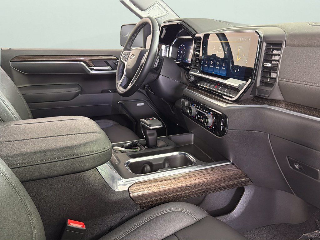Certified 2026 Chevrolet Silverado 1500 RST w/ Convenience Package II AWD/4WD image 35