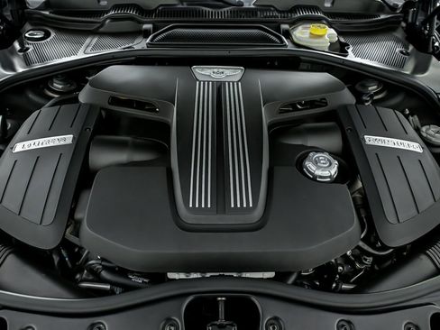 Used 2015 Bentley Flying Spur V8 image 17