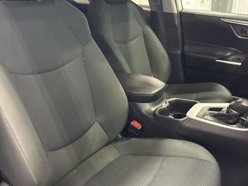 Used 2024 Toyota RAV4 LE image 37