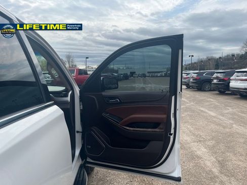Used 2018 Chevrolet Suburban Premier image 36