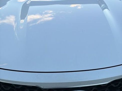 Used 2021 Kia Sorento LX image 3