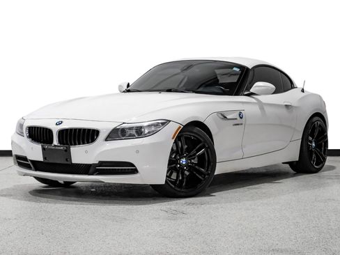 Used 2016 BMW Z4 sDrive28i w/ Technology Package RWD image 3