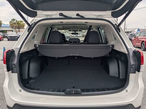 Used 2023 Subaru Forester Premium AWD/4WD image 12