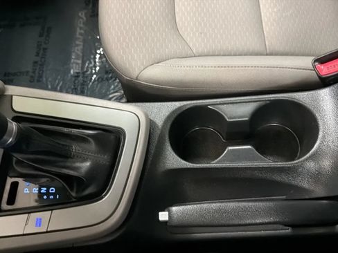 Used 2020 Hyundai Elantra SEL FWD image 12