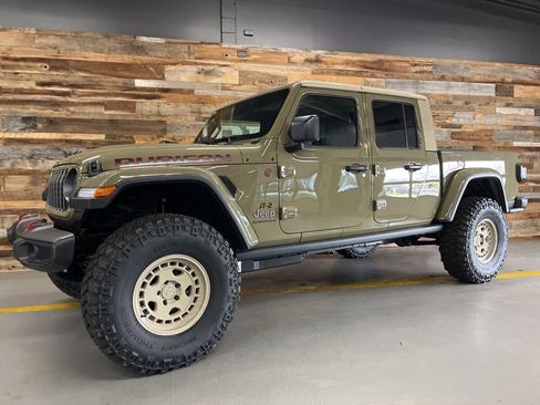 New 2026 Jeep Gladiator Rubicon w/ Steel Power Dome Hood Package AWD/4WD image 15