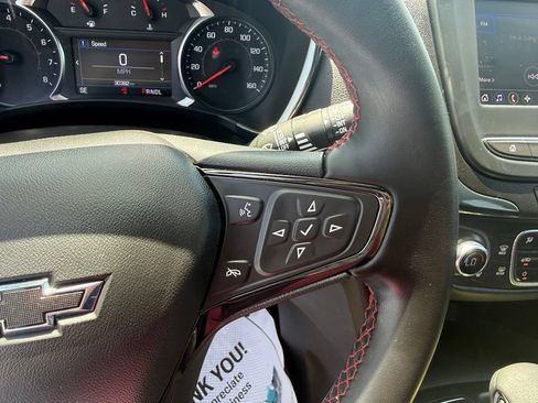Used 2024 Chevrolet Equinox RS FWD image 31