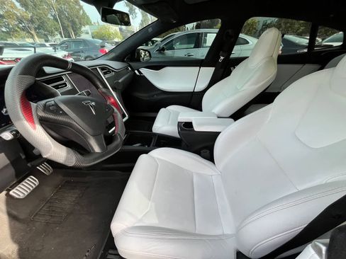 Used 2018 Tesla Model S 75D image 5