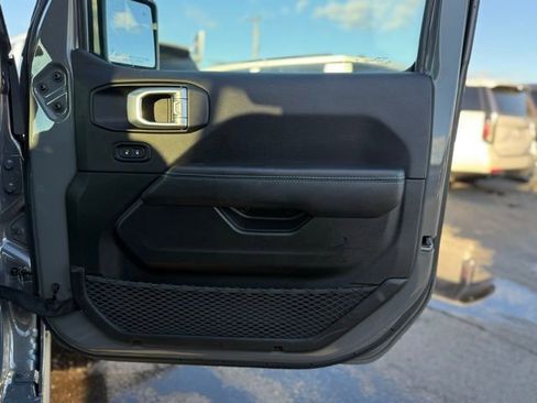 Used 2022 Jeep Wrangler Unlimited Rubicon 4xe w/ Cold Weather Group image 17