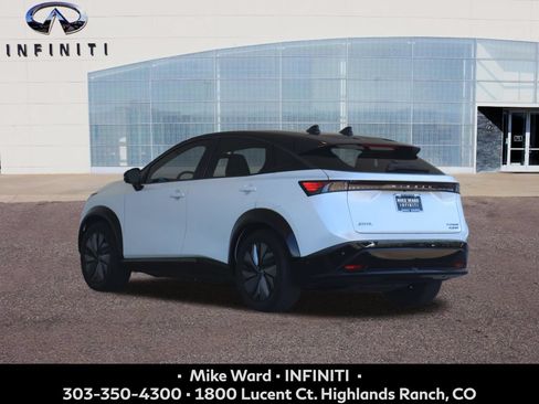Used 2024 Nissan Ariya AWD image 3