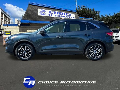 Used 2022 Ford Escape SE w/ Convenience Package FWD image 3