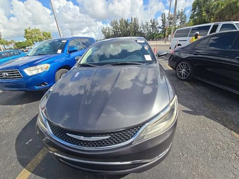 Used 2015 Chrysler 200 Limited w/ Convenience Group FWD image 2