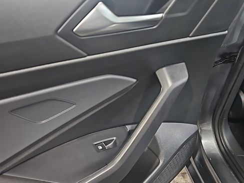 Used 2025 Volkswagen Jetta SE image 21