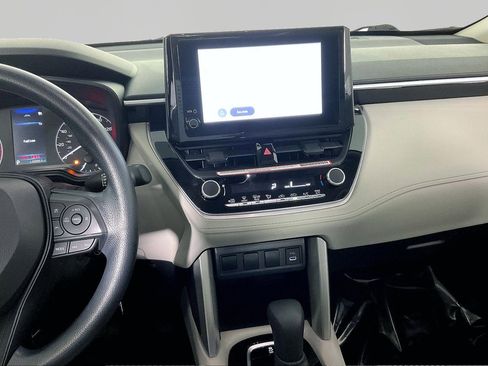 Used 2024 Toyota Corolla Cross L AWD/4WD image 9