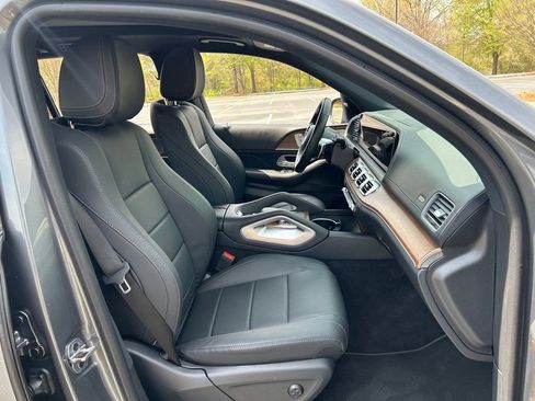 Used 2025 Mercedes-Benz GLS 450 4MATIC image 55