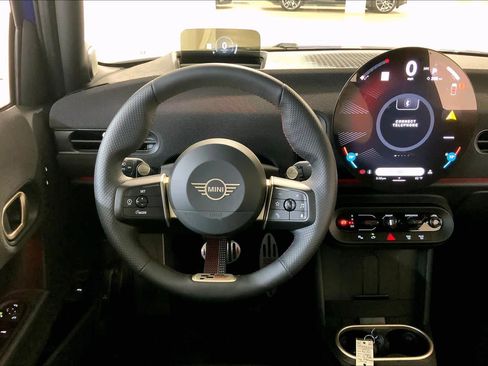 Certified 2025 MINI Cooper S image 5