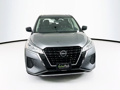 Used 2024 Nissan Kicks S FWD image 2