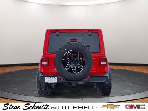 Used 2018 Jeep Wrangler Unlimited Sahara AWD/4WD image 20
