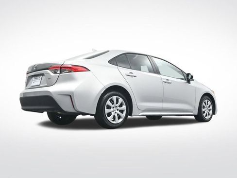 Used 2024 Toyota Corolla LE image 37