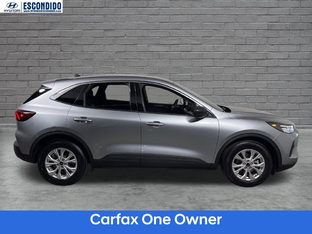 Used 2023 Ford Escape Active FWD image 2
