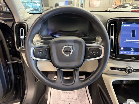 Used 2023 Volvo XC40 B5 Plus w/ Driver Assist Package AWD/4WD image 12