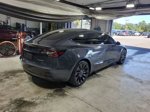 Used 2022 Tesla Model 3 Performance image 4