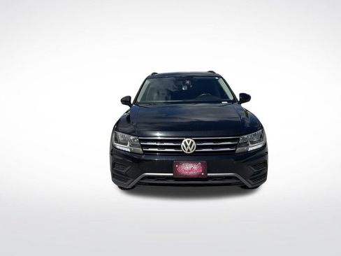 Used 2018 Volkswagen Tiguan SE FWD image 3