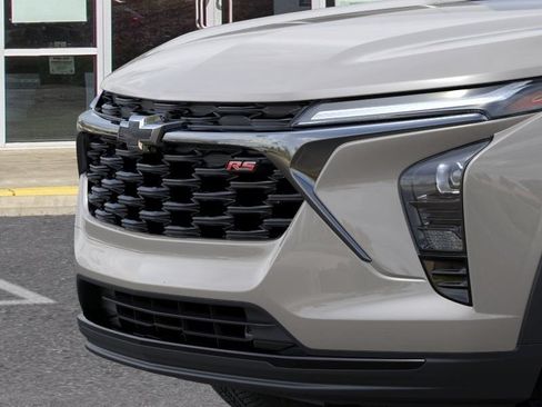 Used 2026 Chevrolet Trax ACTIV w/ Sunroof Package FWD image 13