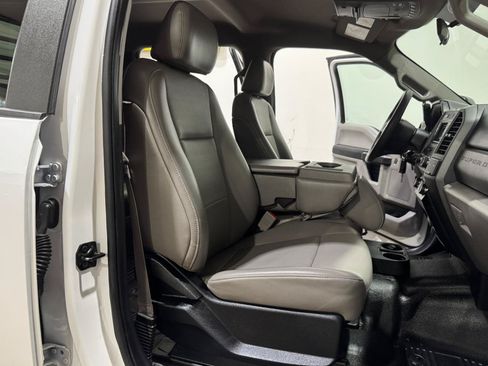Used 2019 Ford F250 XL w/ Power Equipment Group AWD/4WD image 12