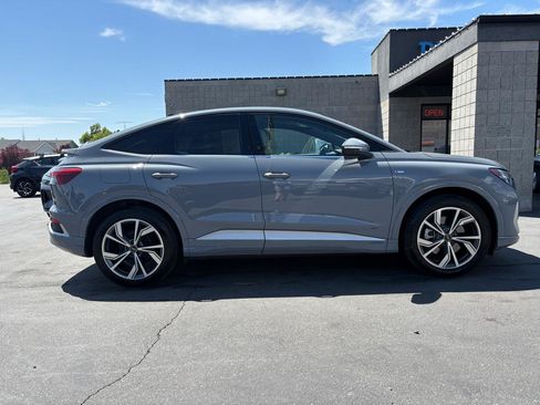 Used 2025 Audi Q4 e-tron Prestige AWD/4WD image 4