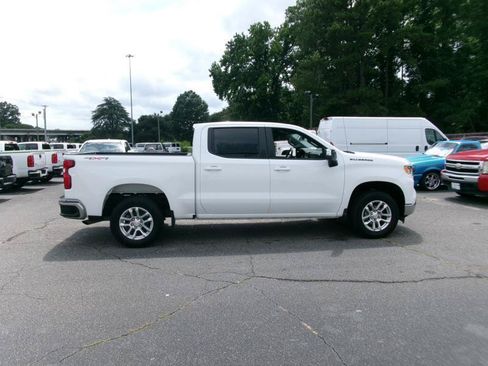 Used 2024 Chevrolet Silverado 1500 LT AWD/4WD image 5